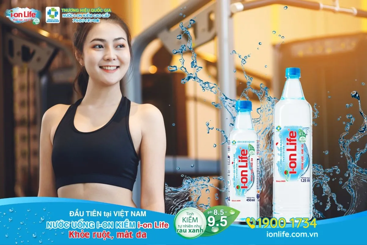 Hướng dẫn lượng nước khoáng ion kiềm nên uống mỗi ngày để giữ ẩm cho làn da