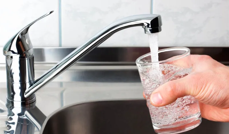 Hệ thống nhà máy xử lý nước máy để cung cấp cho sinh hoạt