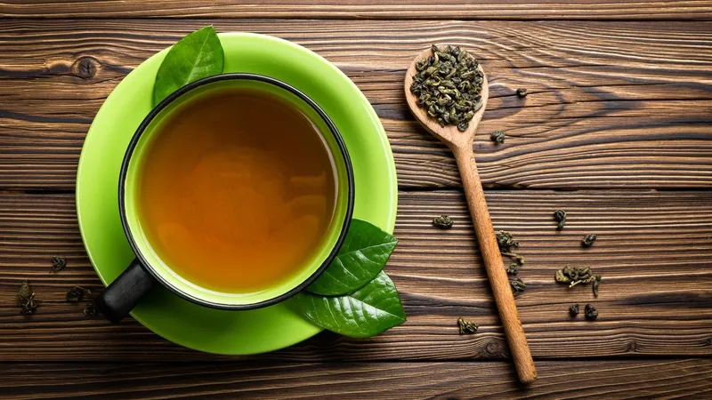 Hàm lượng caffeine trong trà ô long thấp giúp bạn tỉnh táo mà không lo mất ngủ