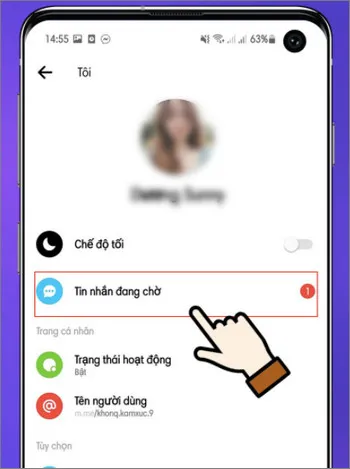 Giao diện tin nhắn đang chờ trên ứng dụng Messenger