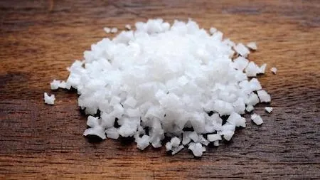 Hình ảnh tượng trưng cho gánh nặng sức khỏe toàn cầu từ muối sodium