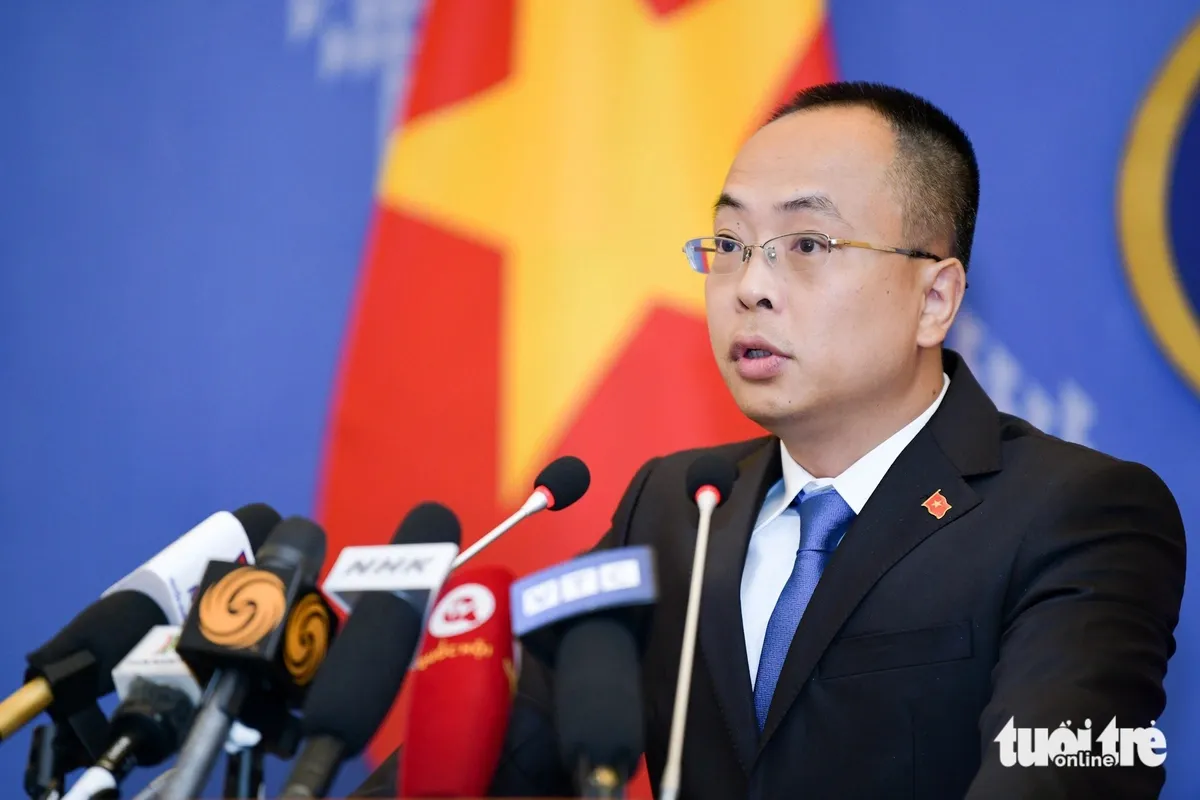 Phó phát ngôn Bộ Ngoại giao Đoàn Khắc Việt tại họp báo ngày 23-5