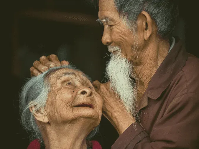 Vợ chồng cùng nhau xây dựng tổ ấm, chia sẻ ngọt bùi