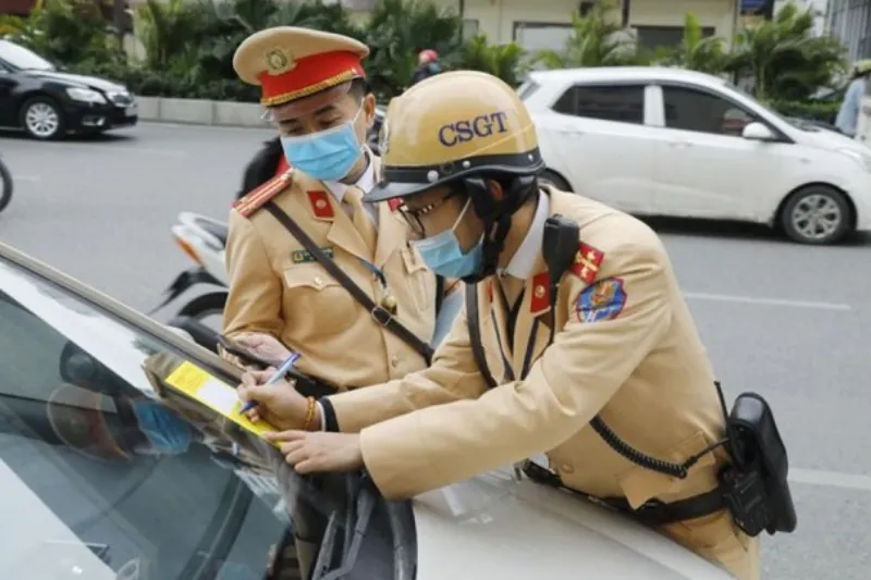 Lỗi đè vạch liền trên đường hai chiều có thể bị phạt
